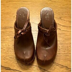 American Eagle Outfitters Brown Leather Slip-On Mule Heels Closed Toe 7.5